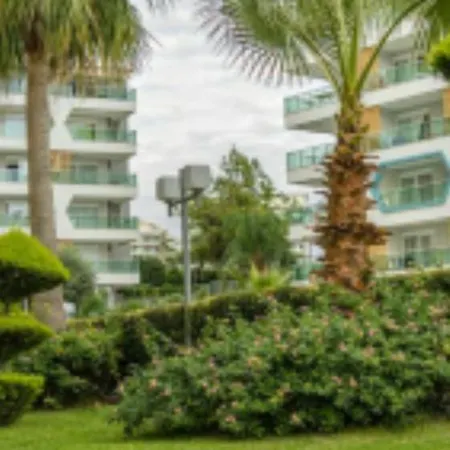 Emerald Park Resident דירה אלאניה